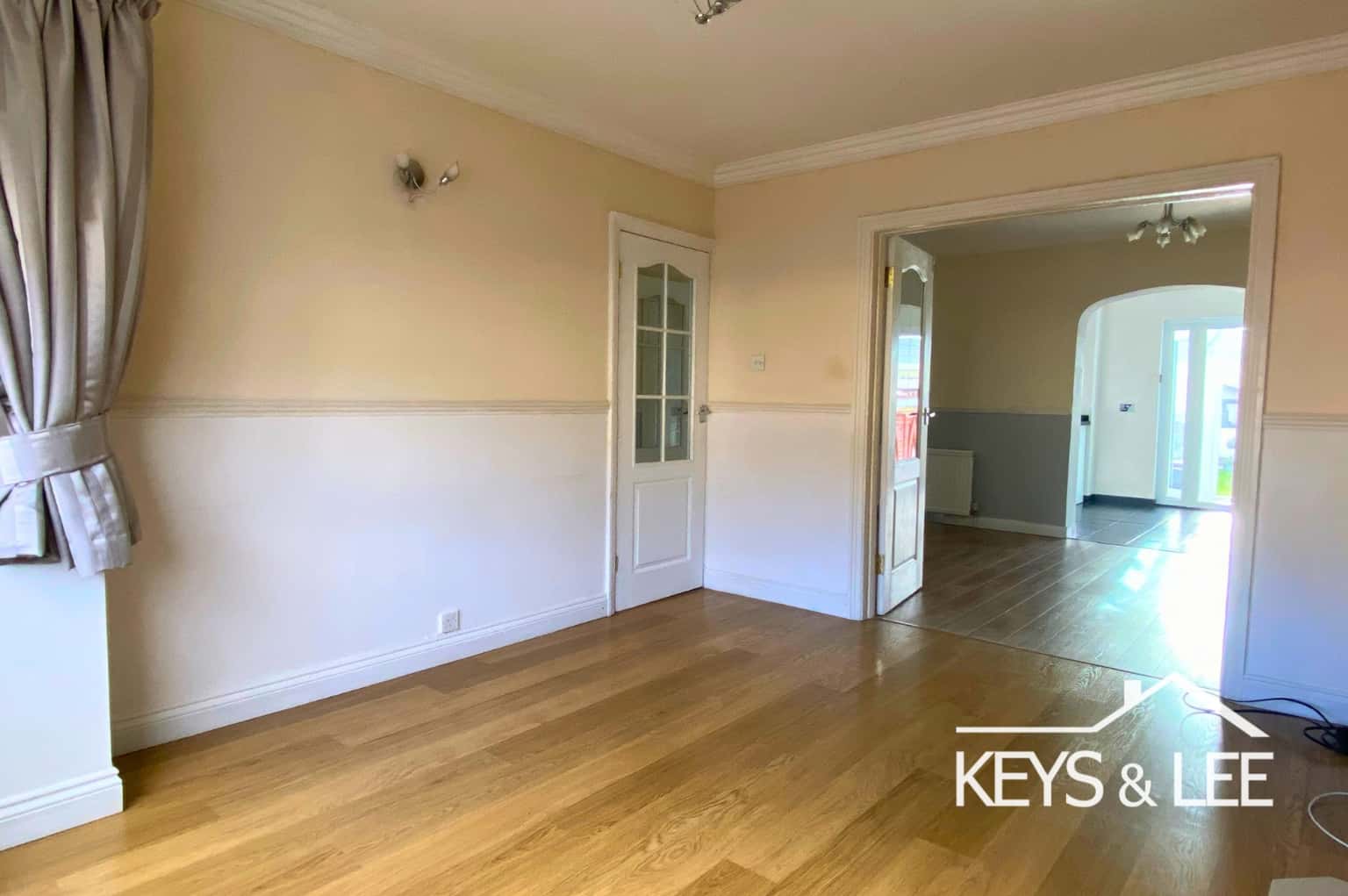 A beautiful & extended 3 bedroom house with conservatory and summerhouse near to Clockhouse School property first image