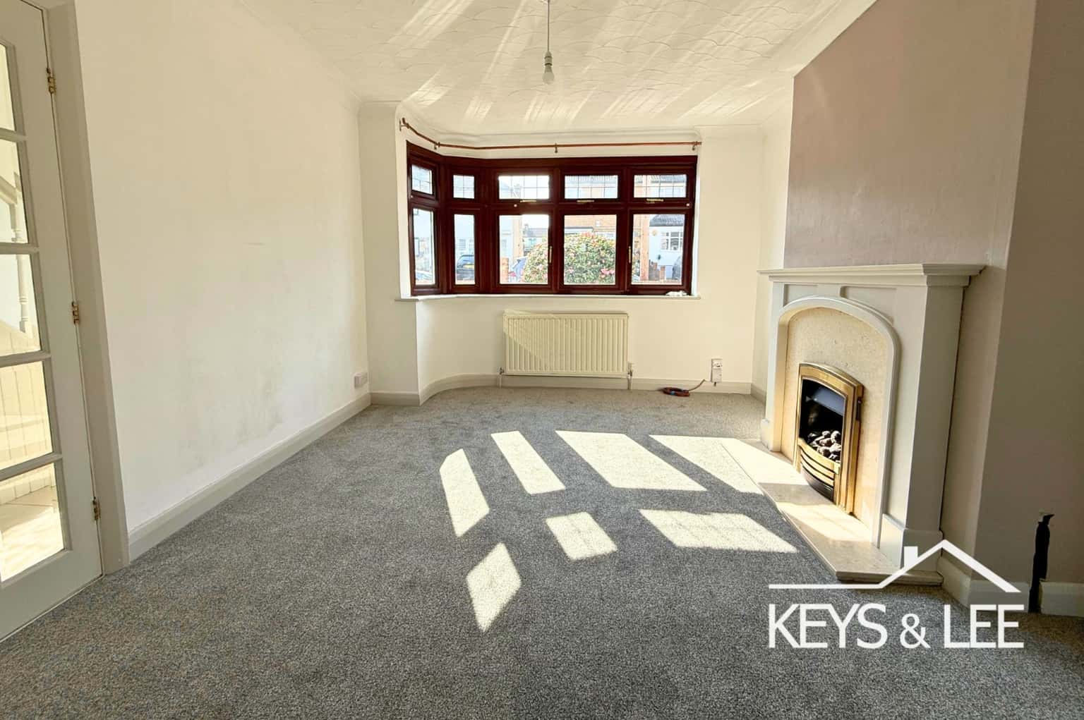 A refurbished 2 double bedroom extended house with 2 reception rooms and a beautiful garden. property first image