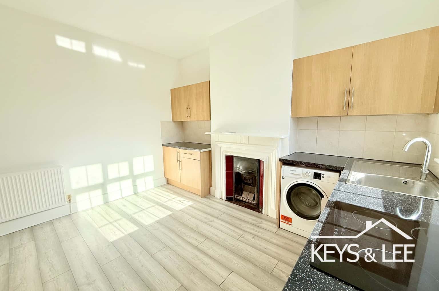 Are you looking for a freshly refurbished, 3 bedroom home right in the heart of Collier Row? property first image
