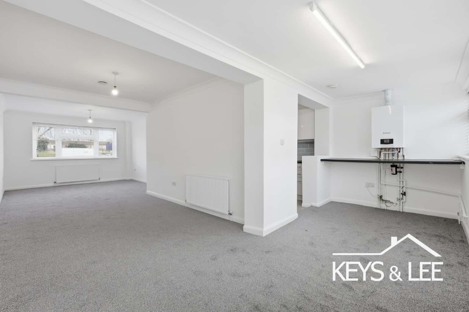 A refurbished and extended 3 bedroom house near to sought after schools and Havering Country Park. property first image