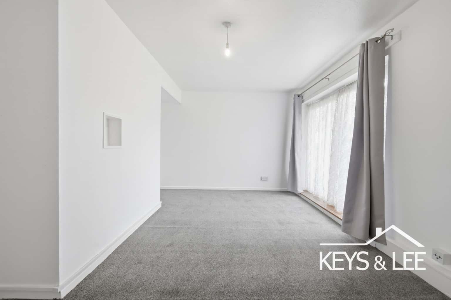 A 'chain free', ground floor, 2 double bedroom flat that's been redecorated throughout. property first image