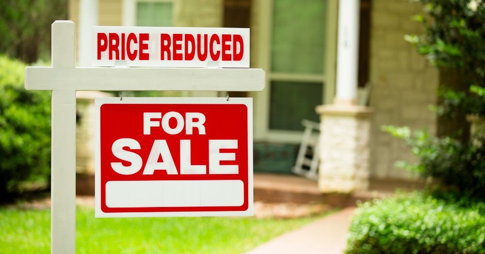Avoid the pitfalls of overpricing your home when trying to sell Avoid the pitfalls of overpricing your home when trying to sell